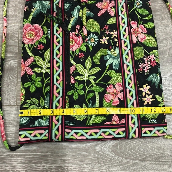 Vera Bradley Retired Botanica Backsack - Picture 3 of 15